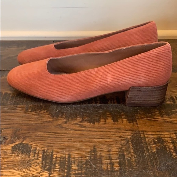 Madewell: Marie Low Pump Suede Cord AA228 - Picture 2 of 3